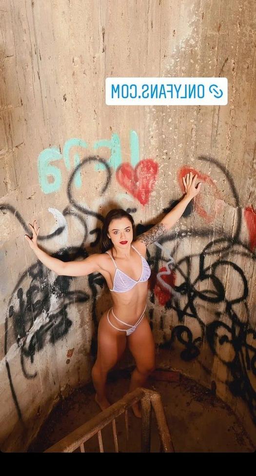25P Daniella Shutov nude