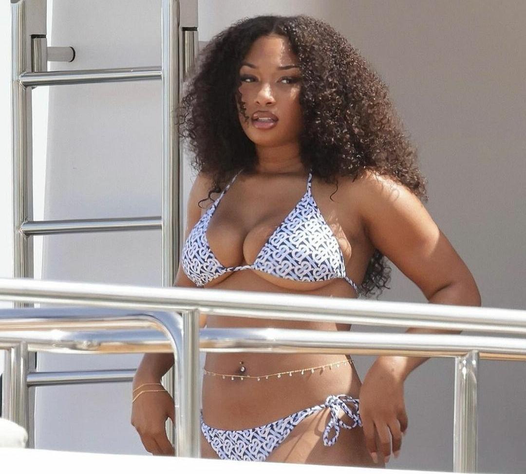 25P Megan Thee Stallion nude