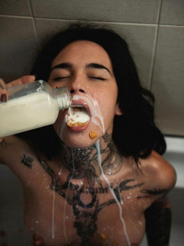 25P Tattstoner nude