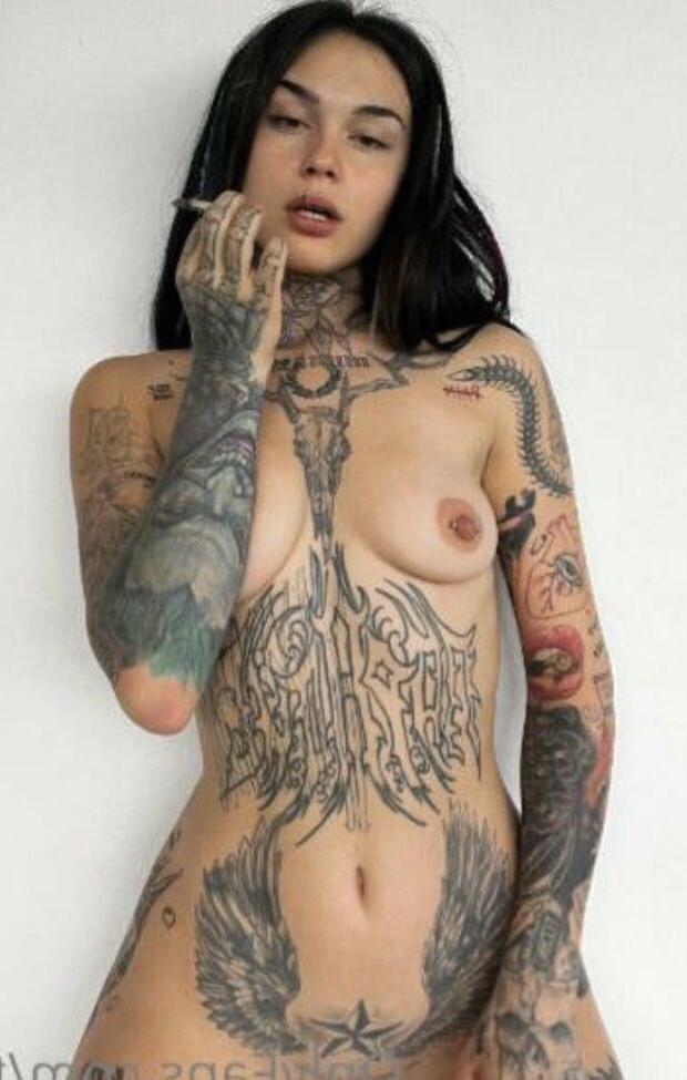 25P Tattstoner nude