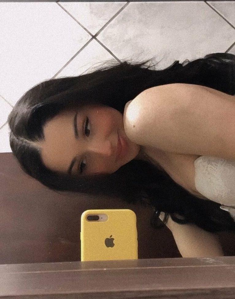 25P Luana Moraes nude