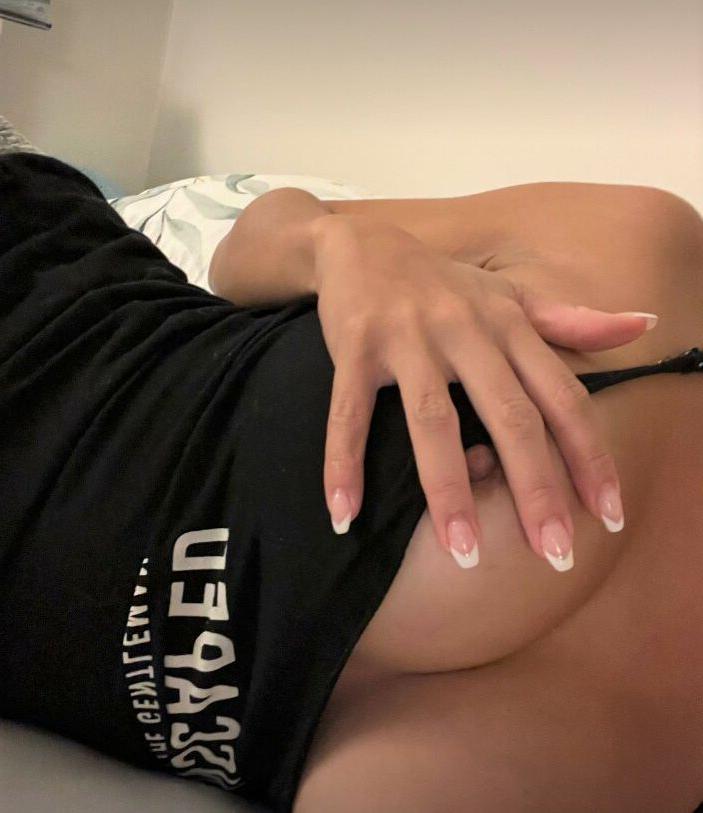 25P Michele Uemoto nude