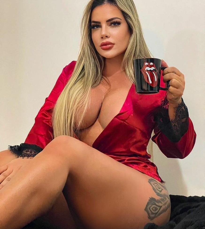 25P Denise Rocha nackt