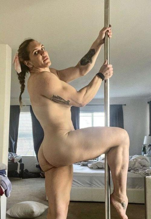 25P Gabi Garcia nackt