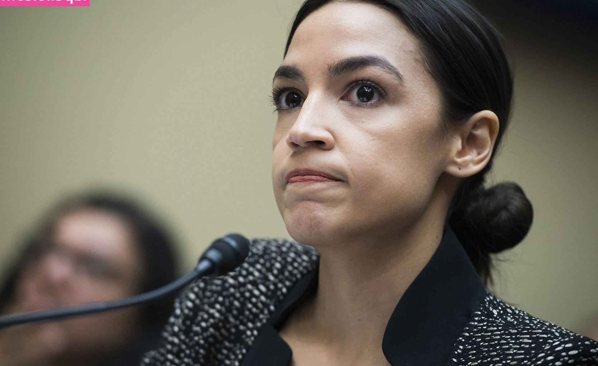 25P Alexandria Ocasio-Cortez nude