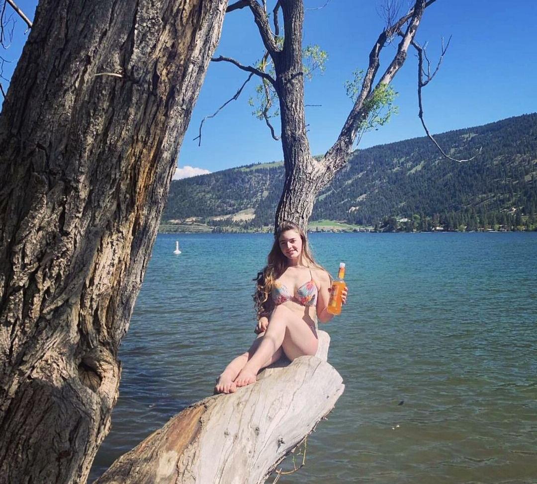 25P Cassidy Mceown nude