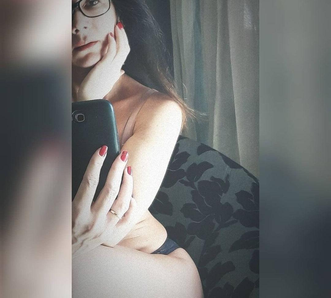 25P Fabi Laranjeira nude