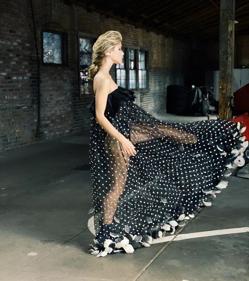 25P Erin Moriarty nude