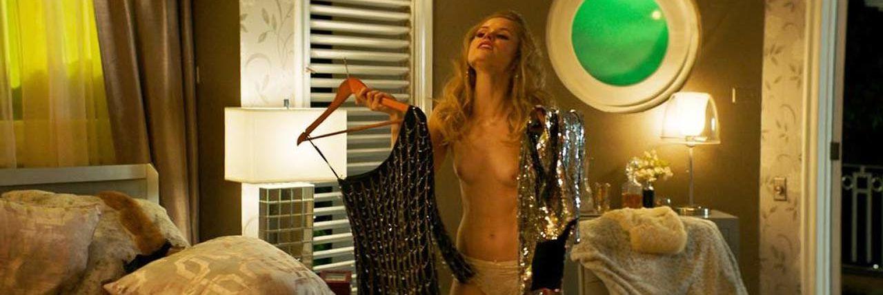 25P Erin Moriarty nude
