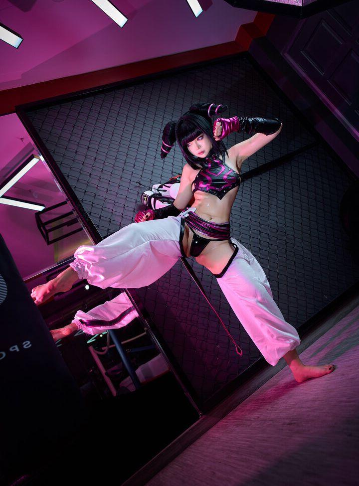 25P ZinieQ Cosplayer nude