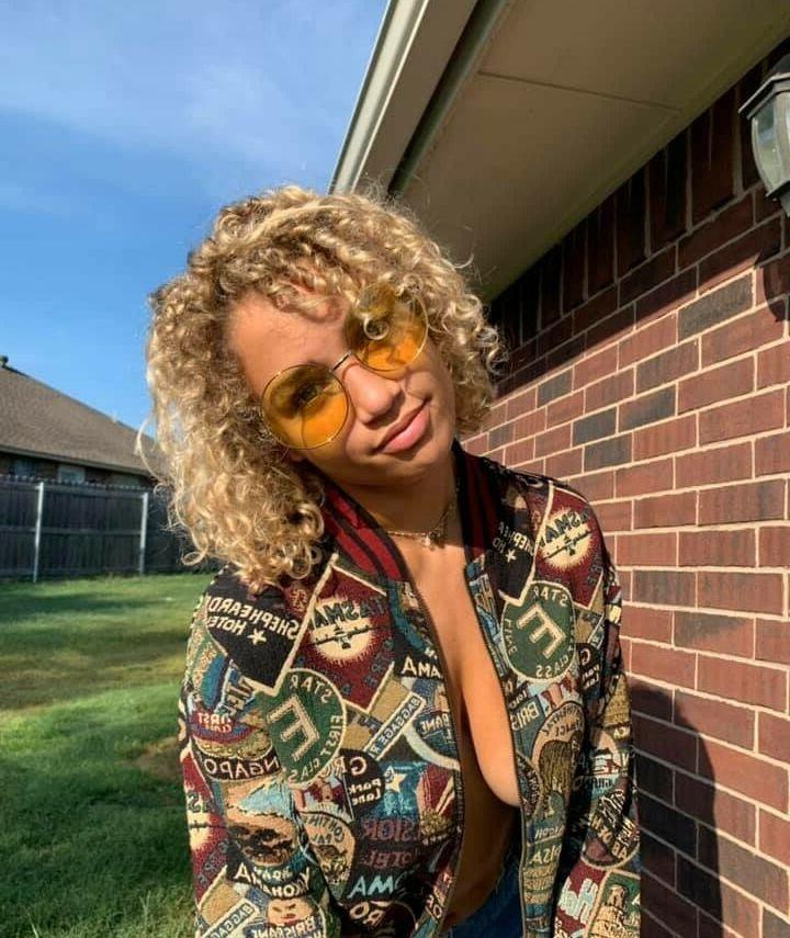 16P Salah Brooks nude