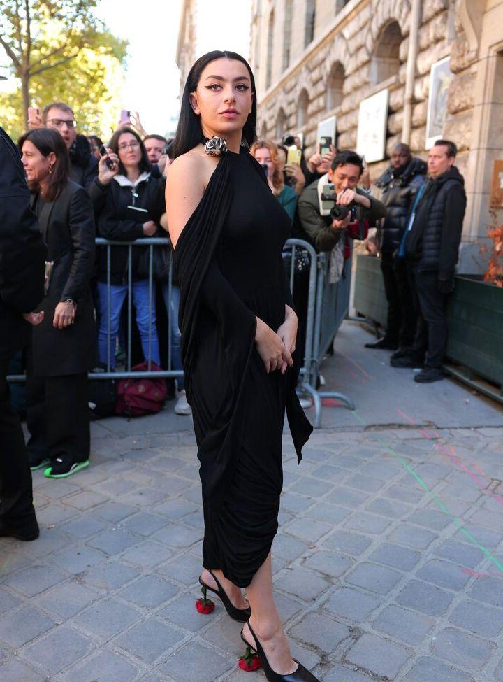 25P Charli XCX nude
