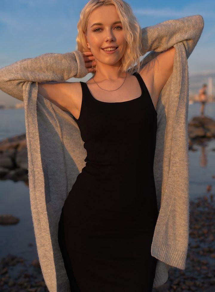 20P Helen Stifler nude