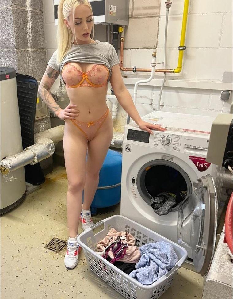 25P Lucy Cat nude