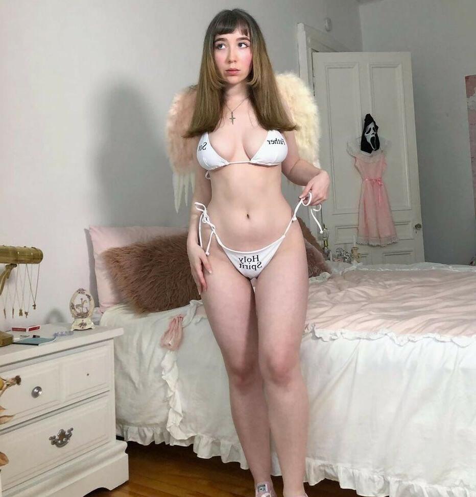 25P Elita Harkov nude