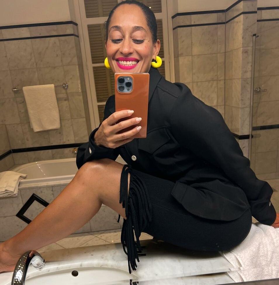25P Tracee Ellis Ross nude