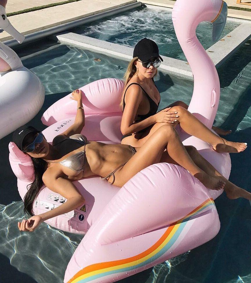 25P Kourtney Kardashian nude