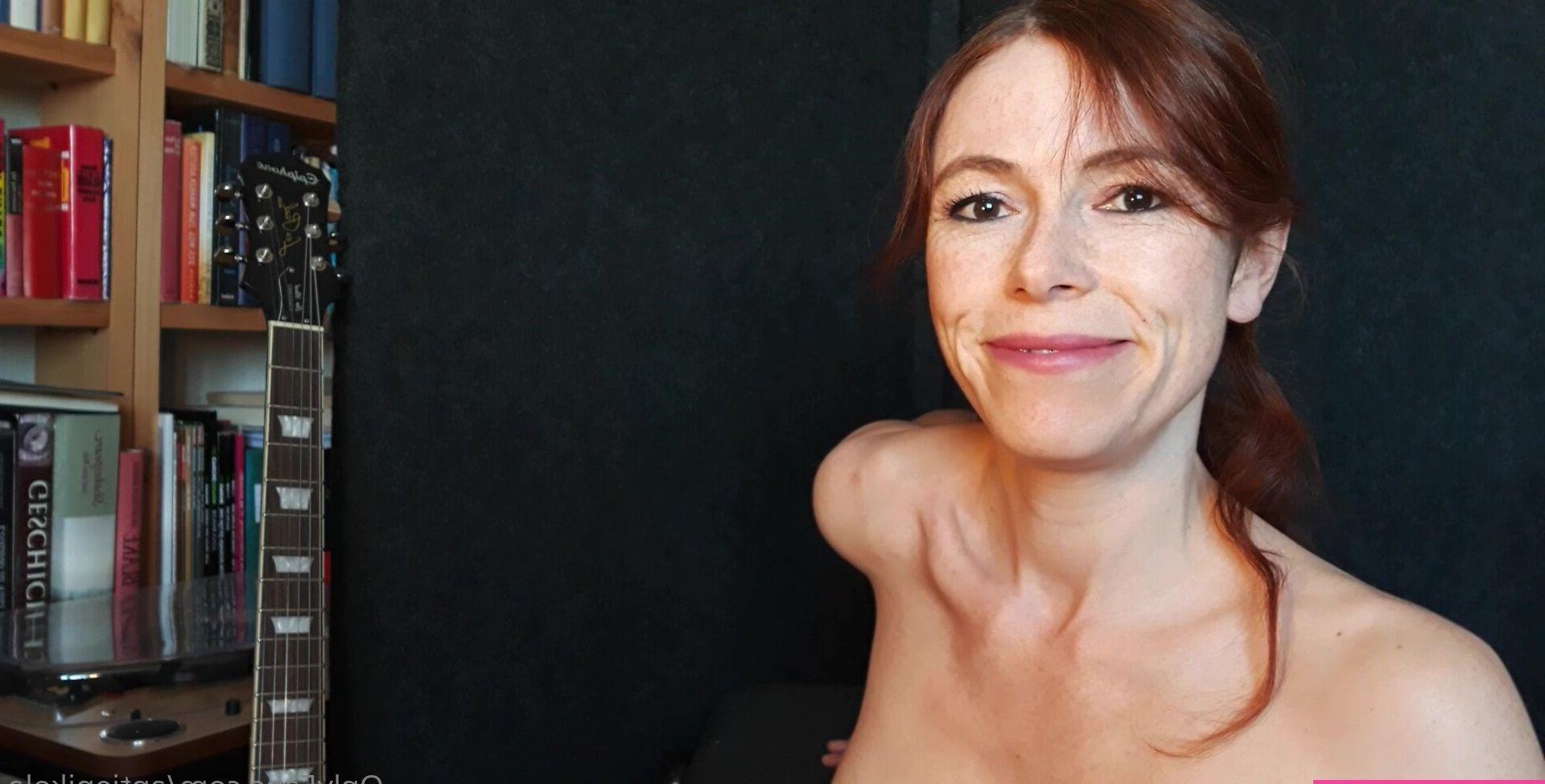 25P Antje Monning nude