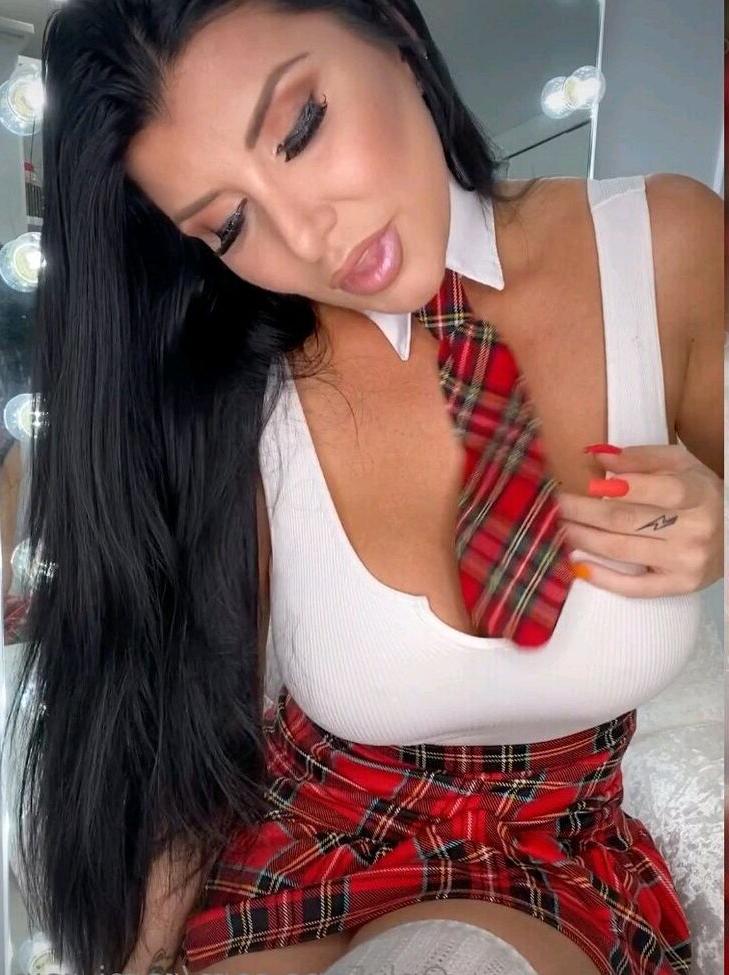 25P Romi Rain nude