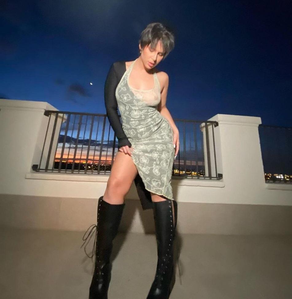 25P Nathy Peluso nude