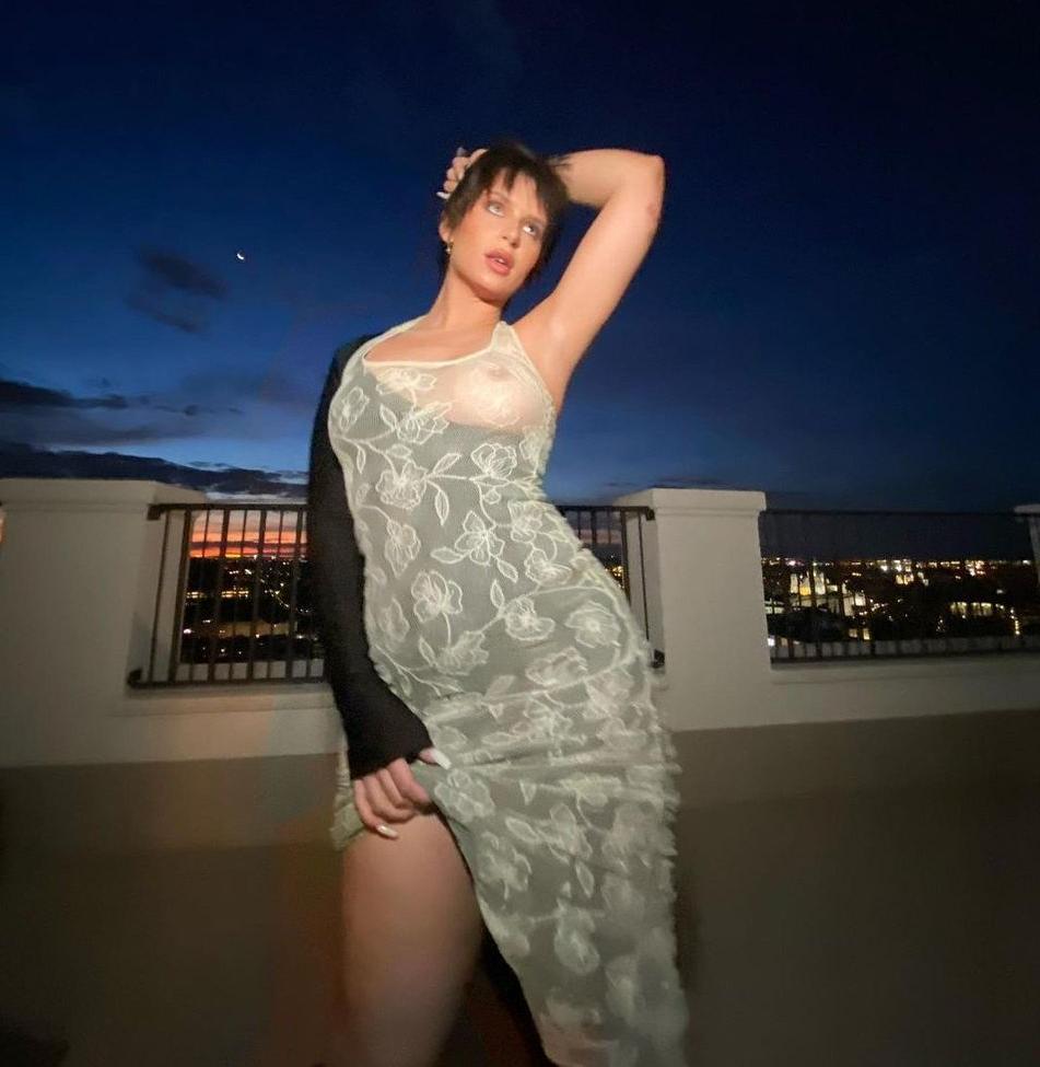25P Nathy Peluso nude