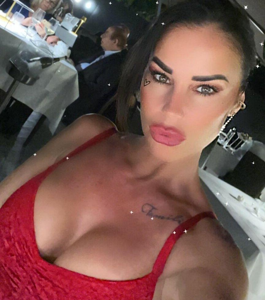 25P Antonella Mosetti nude