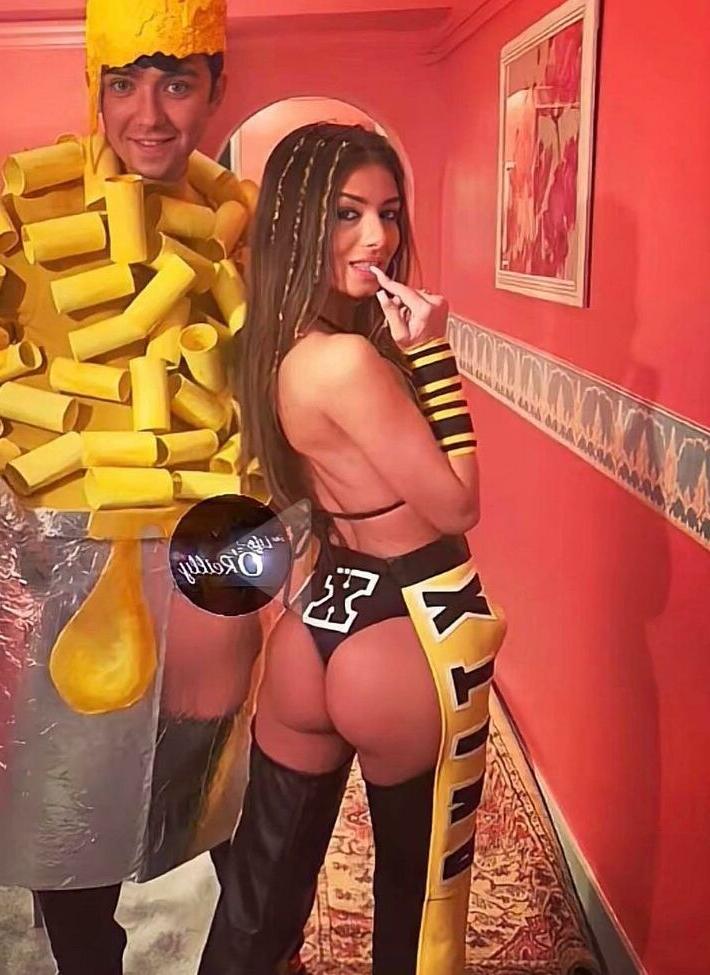 25P Mimi Keene nude
