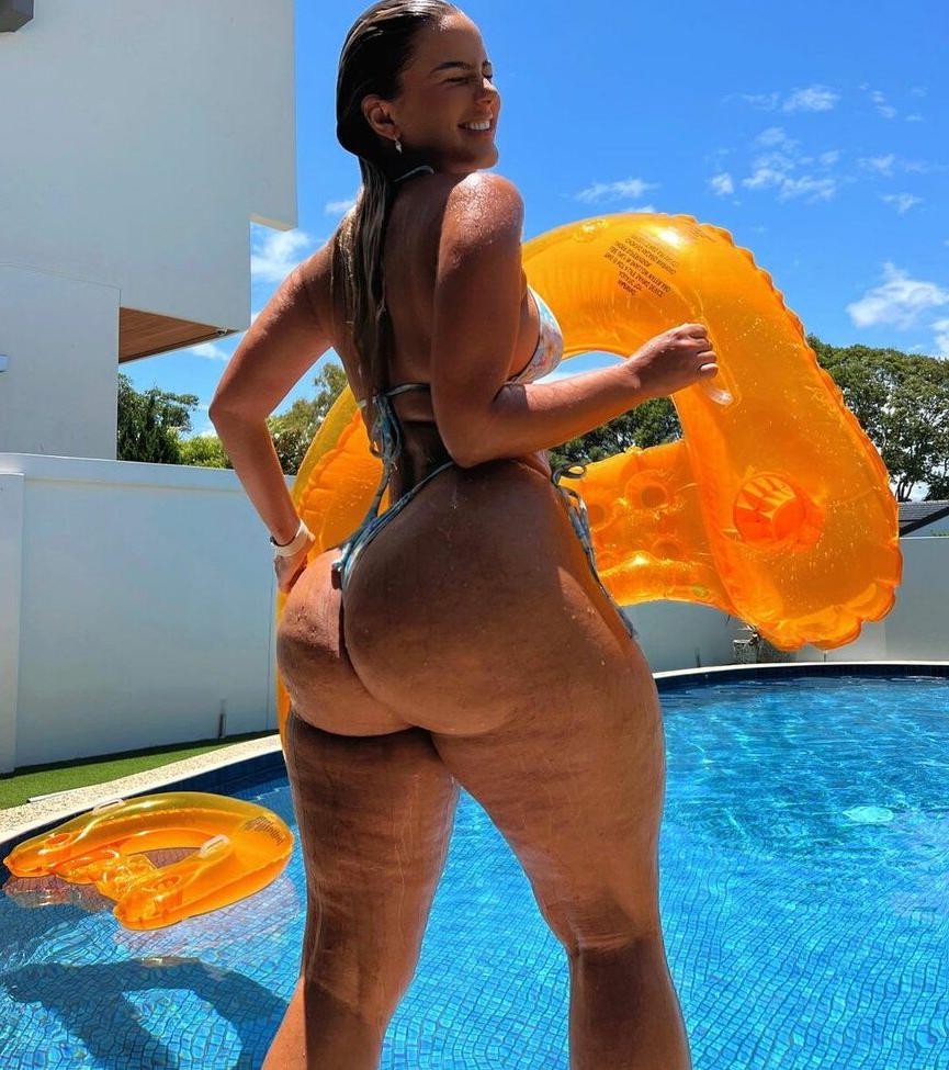 25P Karina Irby nude