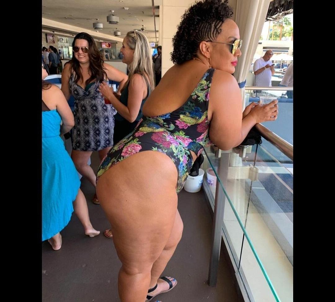 25P Nia Jax nude
