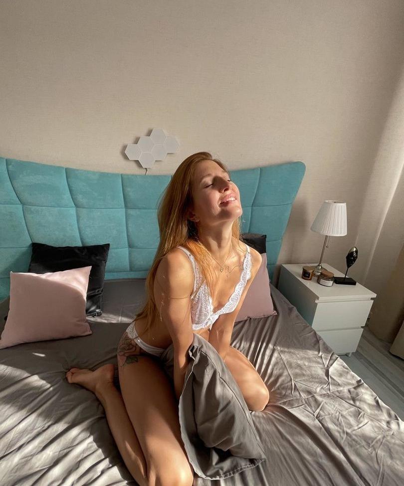 25P Sleepy Beauty ASMR nude