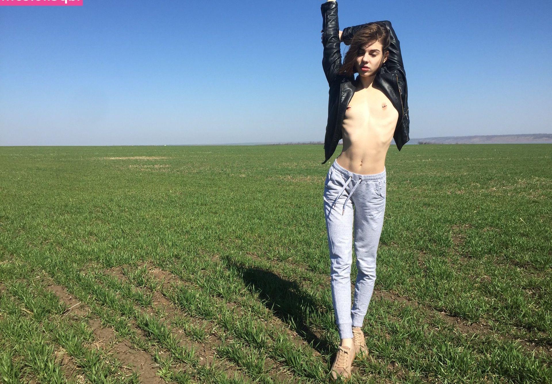 25P Ani Butler nude
