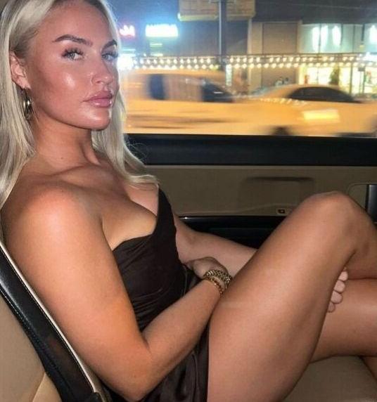 25P Charley Hull nude