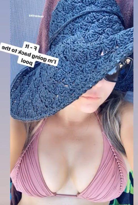 25P Brandi Passante nude