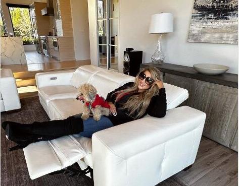 25P Ashley Alexiss nude