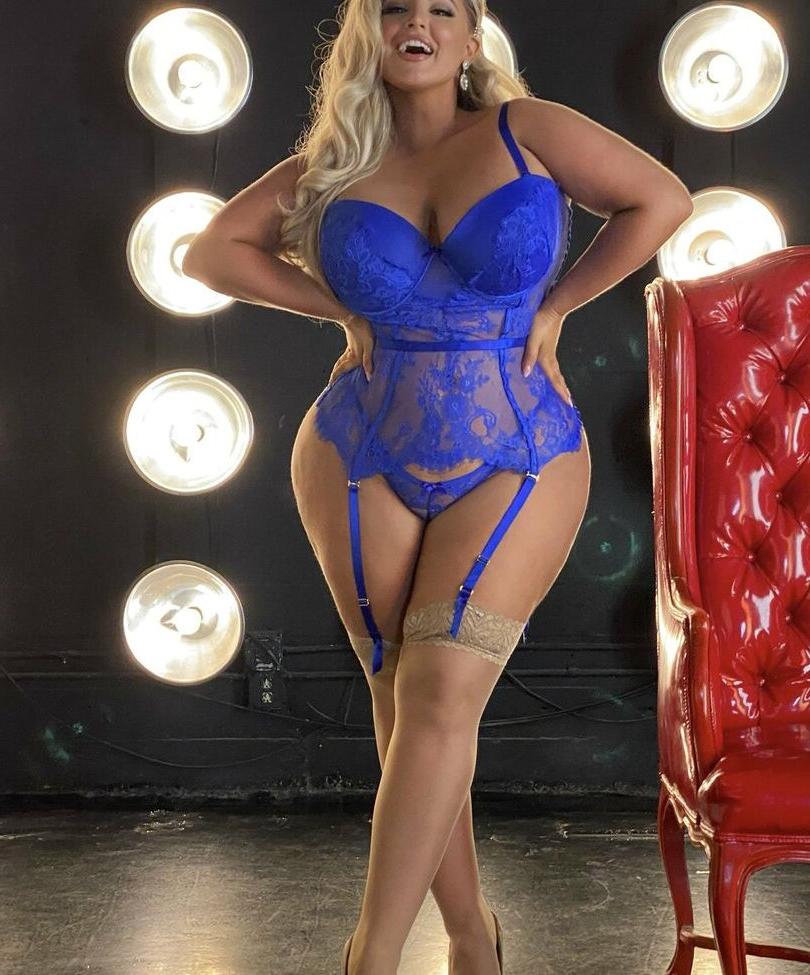 25P Ashley Alexiss nude