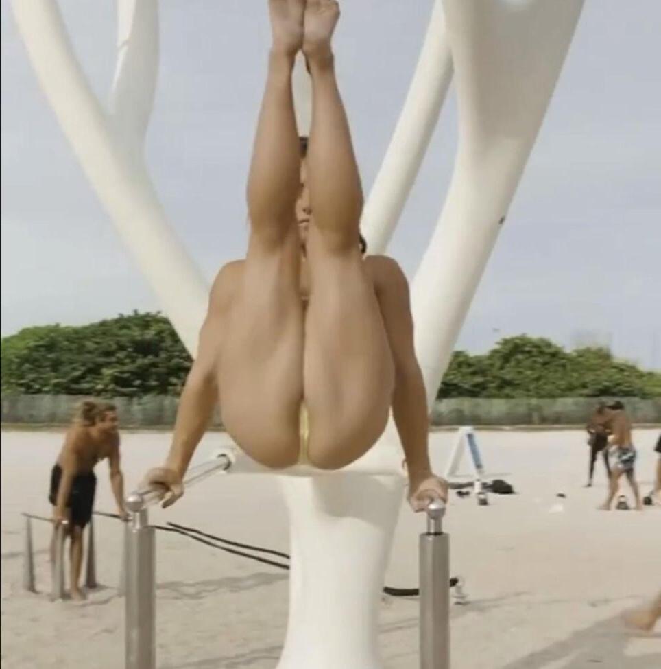 25P Demi Bagby nude