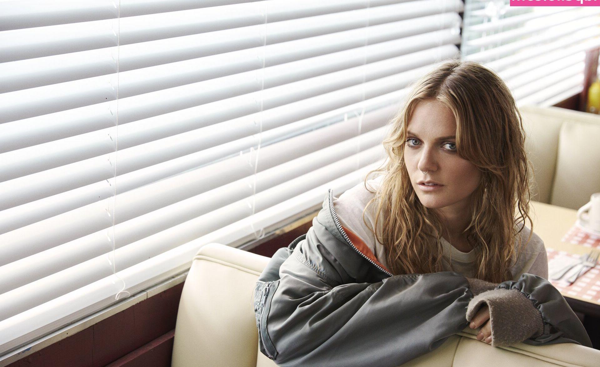25P Tove Lo nude