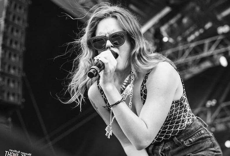 25P Tove Lo nude