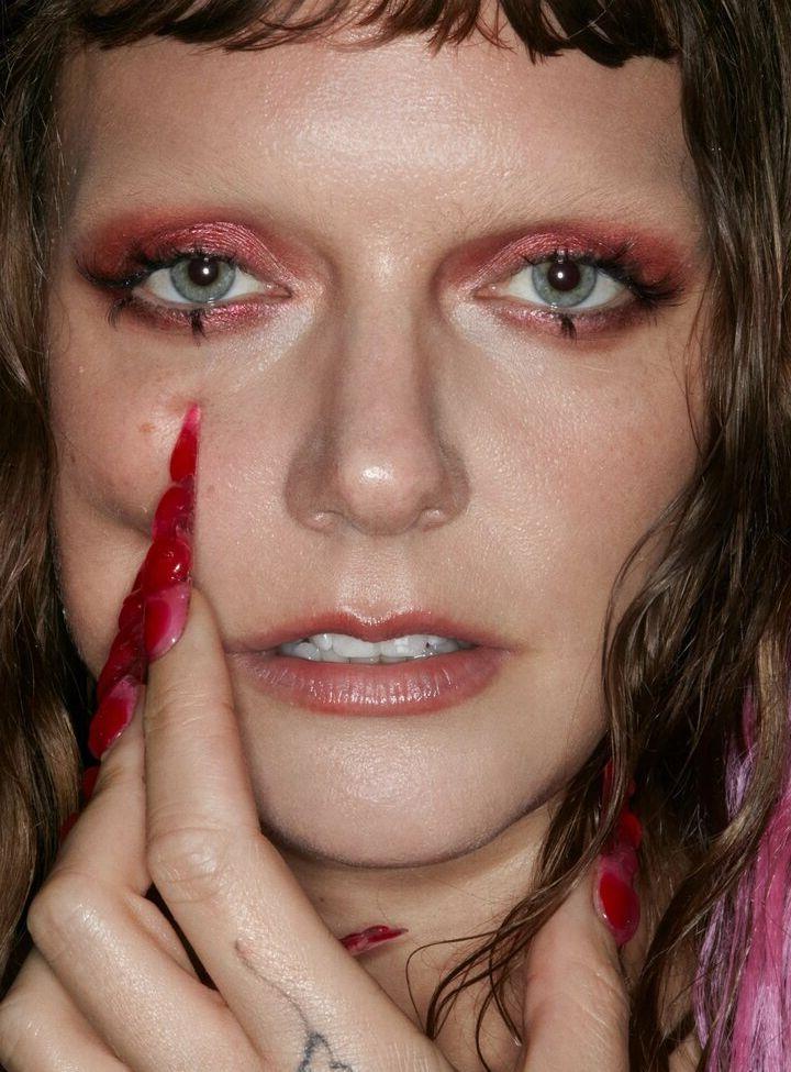 25P Tove Lo nude