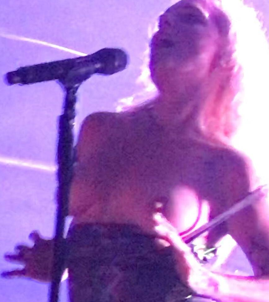 25P Tove Lo nude