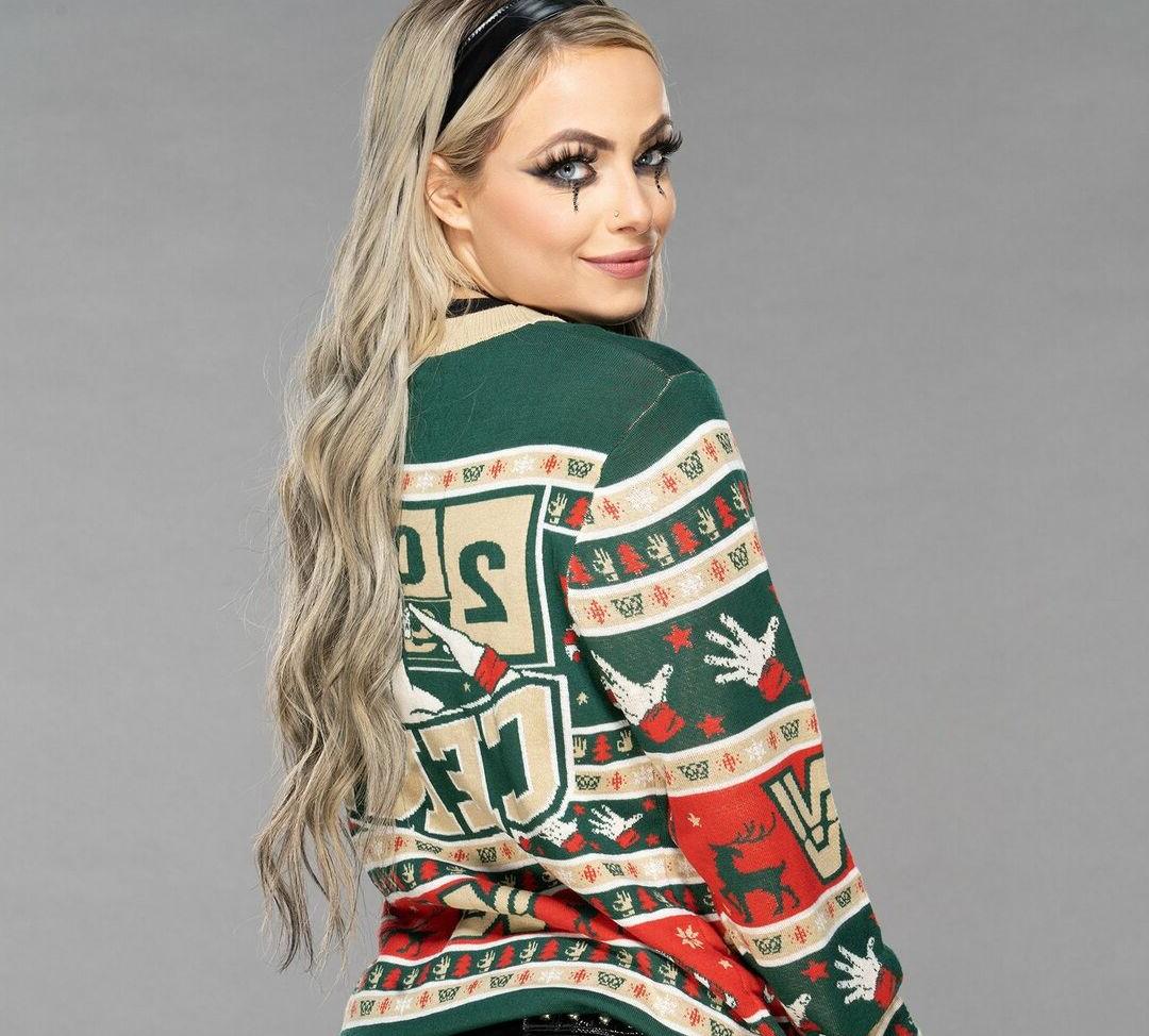 25P Liv Morgan nude