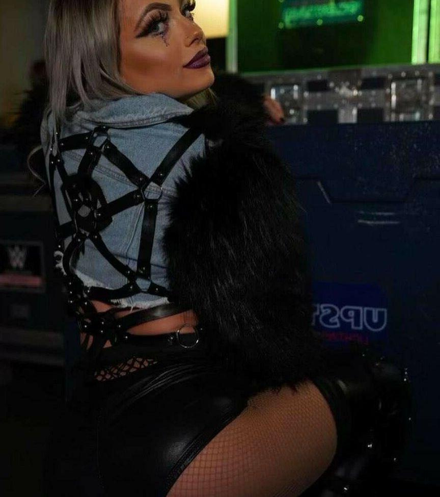 25P Liv Morgan nude