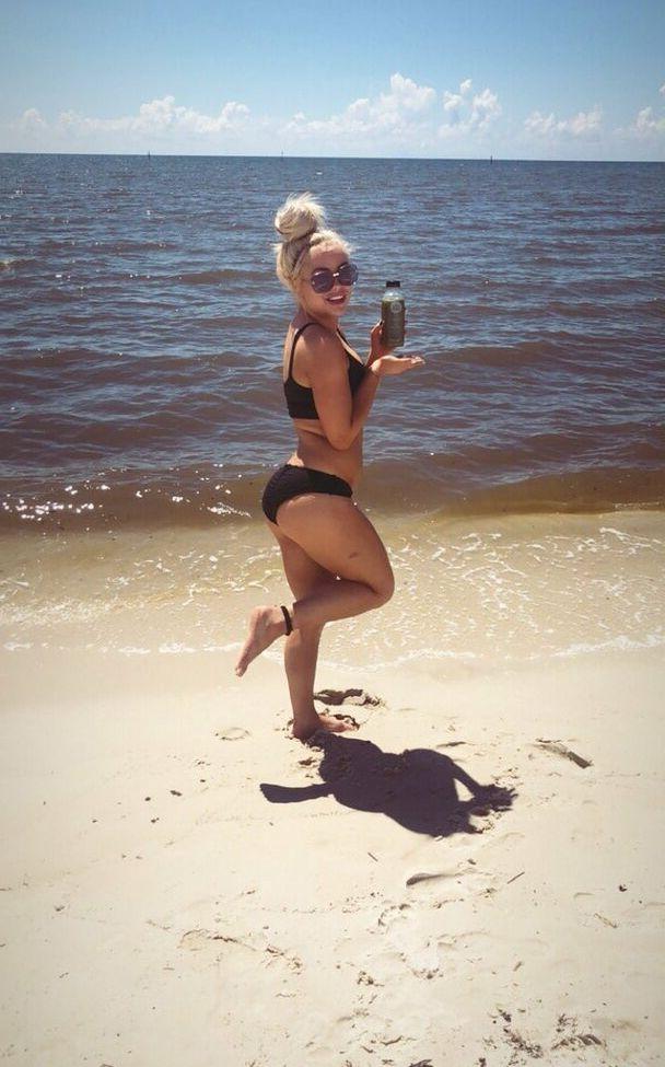 25P Liv Morgan nude