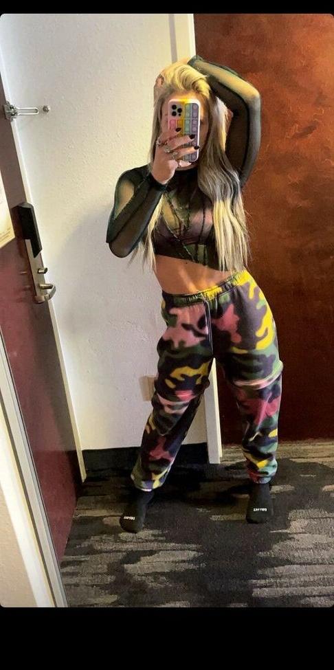25P Liv Morgan nude