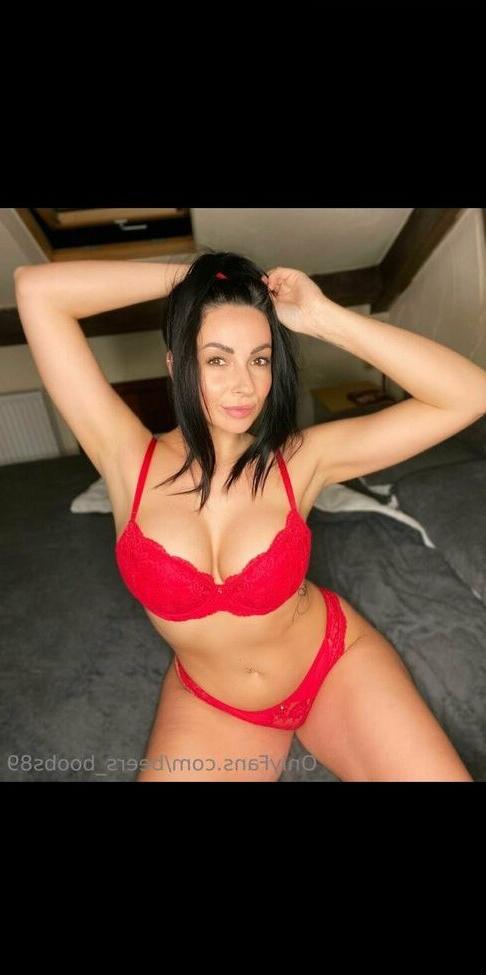 25P Lauren Beers nude
