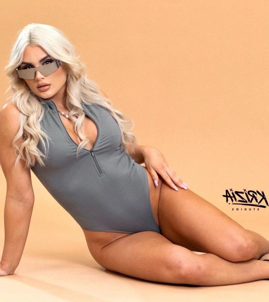 25P Tiffany Stratton nude