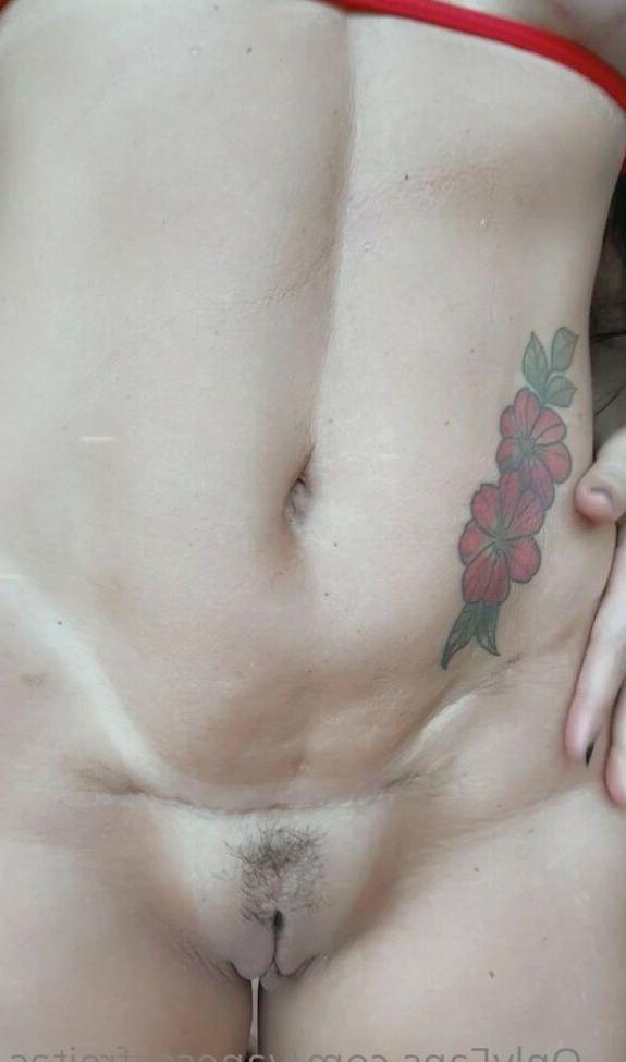 25P Vanessa Freitas nude