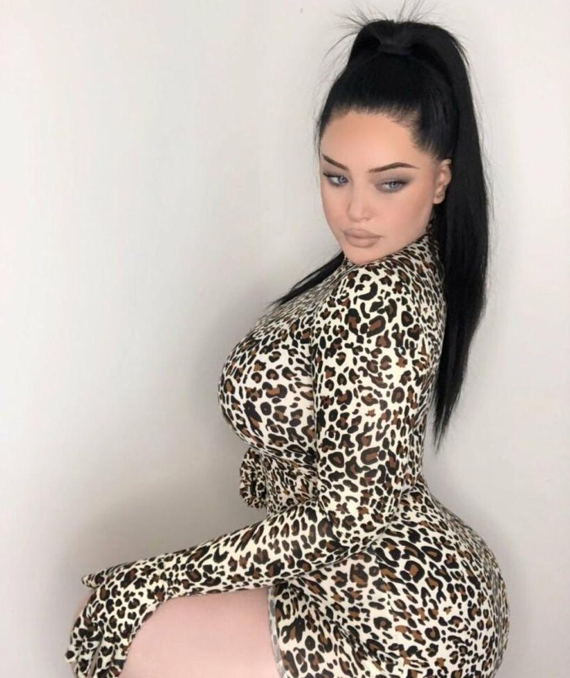 25P Claudia Rivier nude