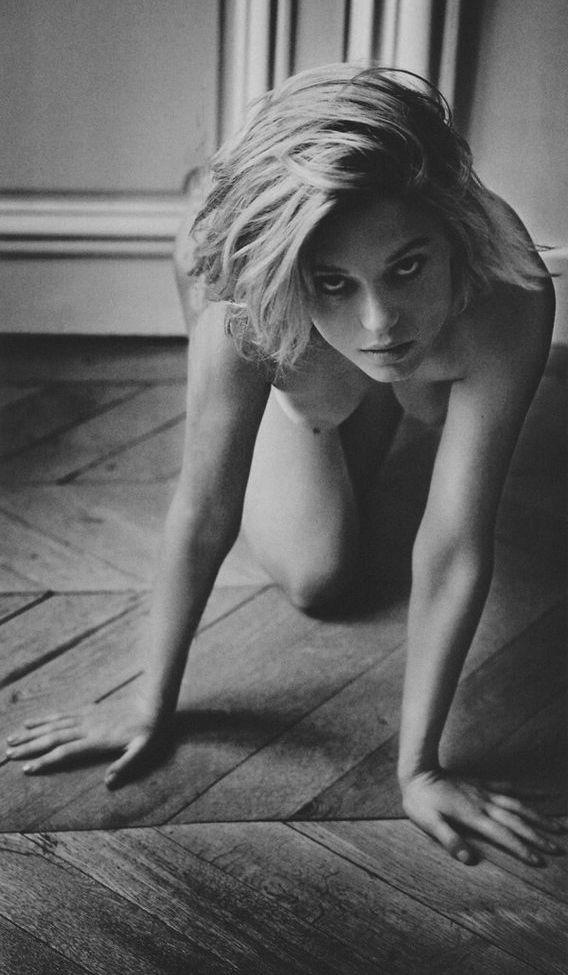 25P Lea Seydoux nude