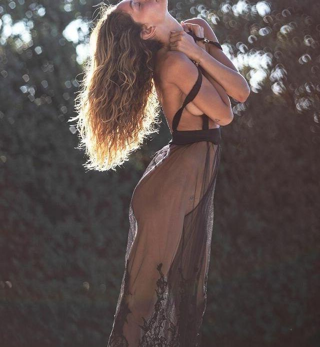 18P Helena Prestes nude